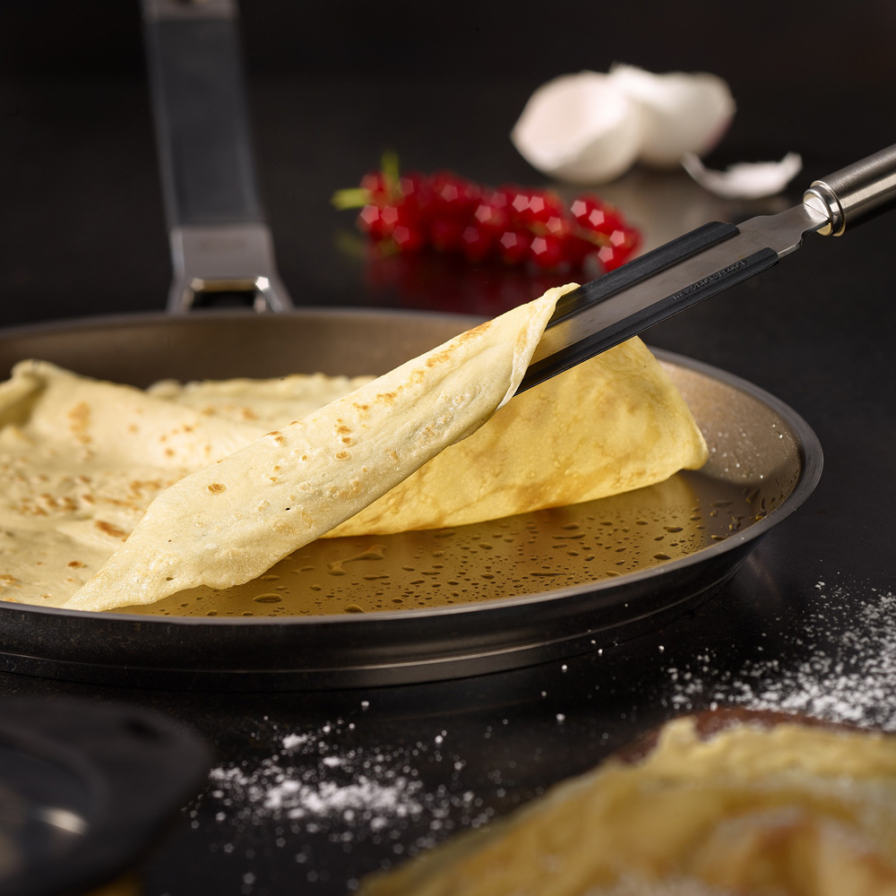 DE BUYER -5611.24 -poele a omelette mineral b element ø24cm : :  Cuisine et Maison